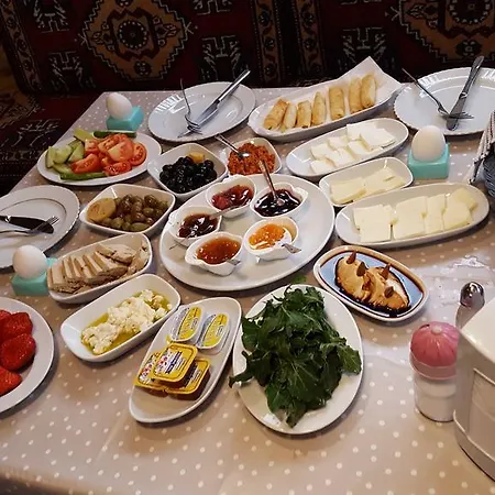 Giritli Δωμάτια σε οικογενειακή κατοικία Σελτσούκ