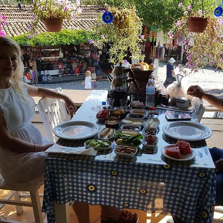 בית אירוח Giritli סלצ'וק